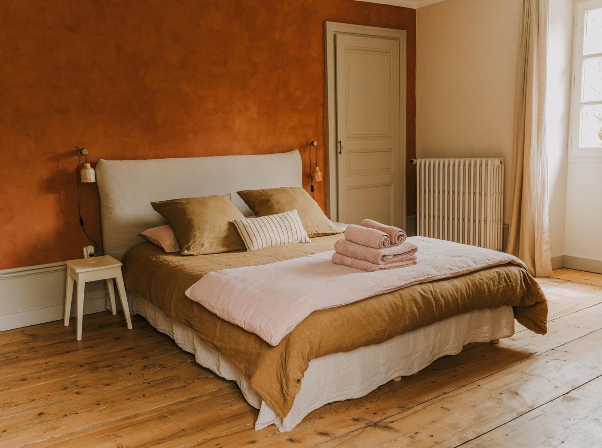 Maison D'Hotes Et Gite De Charme Avec Piscine, La Lhuiseraie Oda fotoğraf