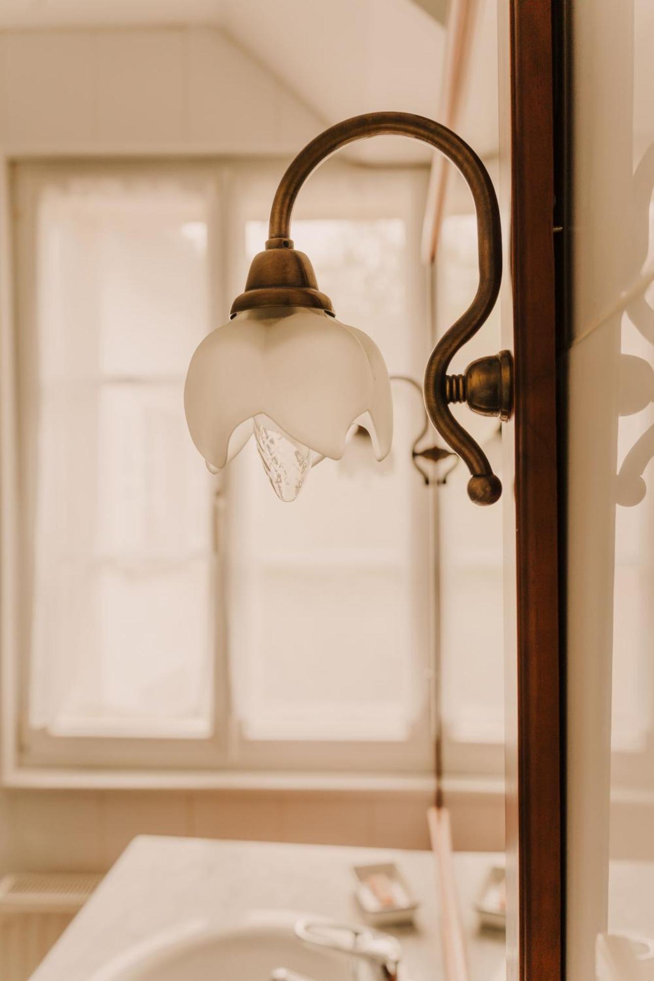 Maison D'Hotes Et Gite De Charme Avec Piscine, La Lhuiseraie Oda fotoğraf